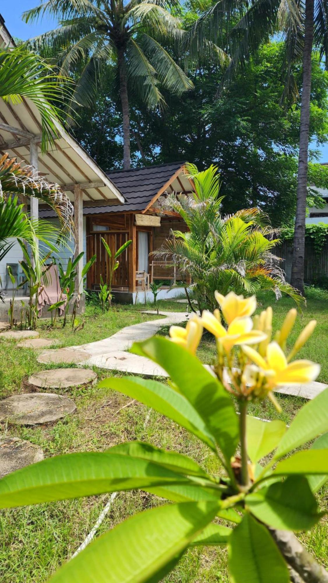 Kayu Cottage Τζίλι Τραγουανγκάν Δωμάτιο φωτογραφία